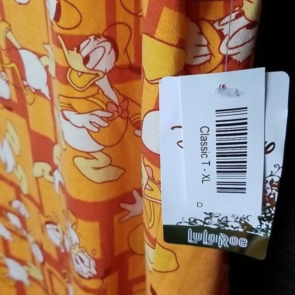 LulaRoe Disney XL Shirt Top Classic T Scoop Whimsical Fun Donald Duck Graphic - Picture 6 of 6